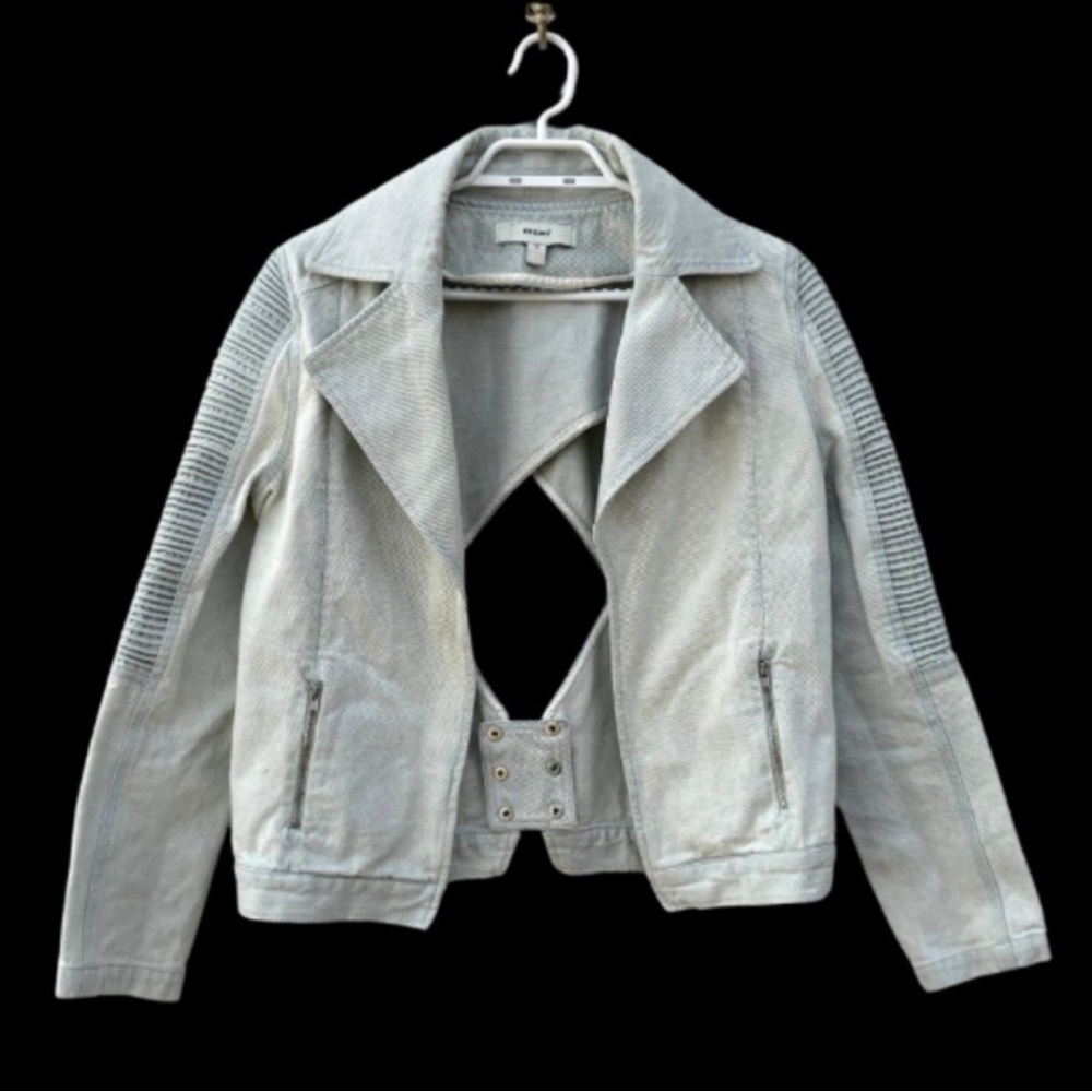 Cameo Cut-Out Light Wash Denim Jacket | S